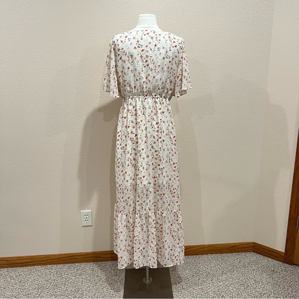 Cream Floral Tiered Maxi Dress Size Large - Picture 6 of 11